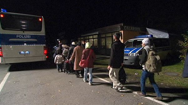 Alemania ordena la llegada de inmigrantes en su frontera con Austria Alemania ordena la llegada de inmigrantes en su frontera con Austria