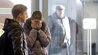 Rostros desencajados en el aeropuerto de San Petersburgo