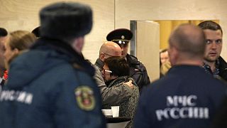 Catastrophe Metrojet : les familles sous le choc à Saint-Pétersbourg
