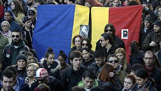 Бухарест: марш в память о погибших в ночном клубе