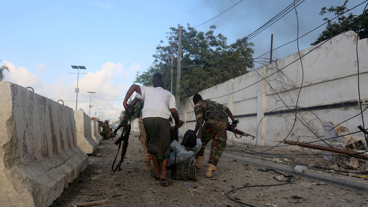 Somali'de otel baskını: 13 ölü