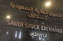 Arabia Saudí cuestiona la rebaja de S&P  pero no logra calmar a sus mercados