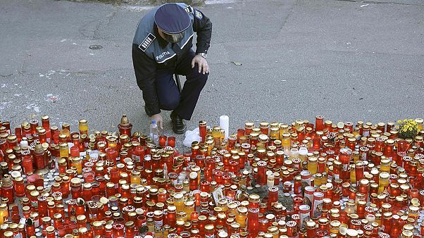 Ρουμανία: Τιμώνται δύο από τα θύματα της φωτιάς σε κλαμπ για την αυτοθυσία τους Ρουμανία: Τιμώνται δύο από τα θύματα της φωτιάς σε κλαμπ για την αυτοθυσία τους