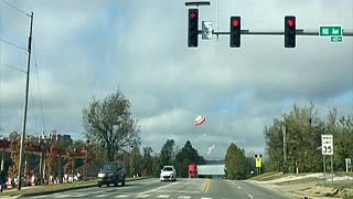 Plane crash-lands on highway in Arkansas