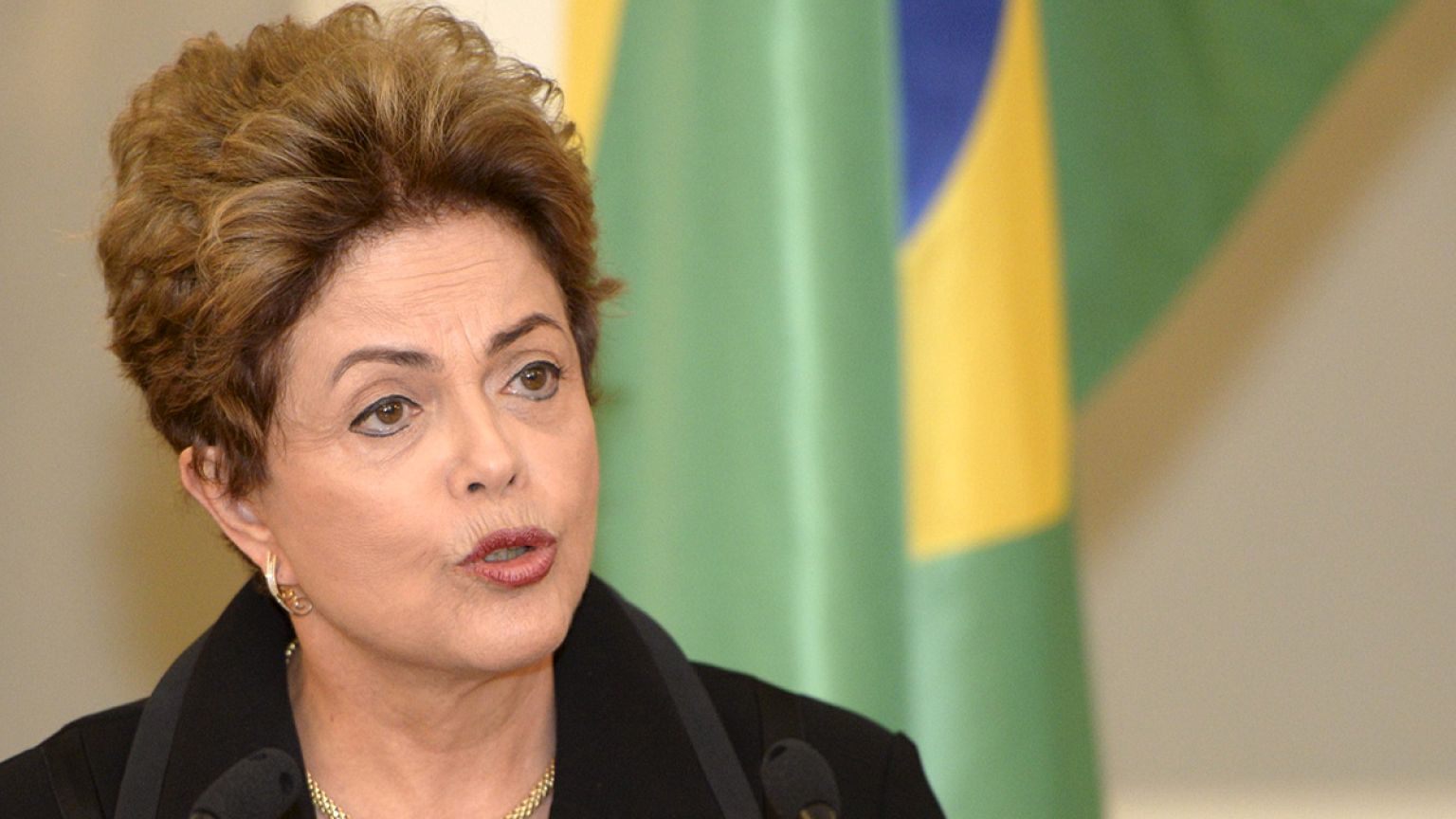 Brasil: Economia vive "momento crítico"