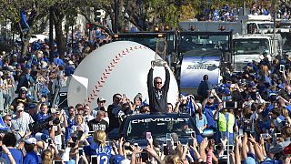 Kansas City Royals 30 yıl sonra gelen şampiyonluğu kutluyor