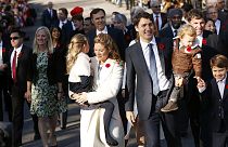 Justin Trudeau prête serment : le jeune Premier ministre canadien affiche un nouveau style