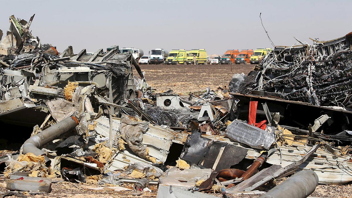 Egito: Caixas negras do A321 russo revelam "explosão"