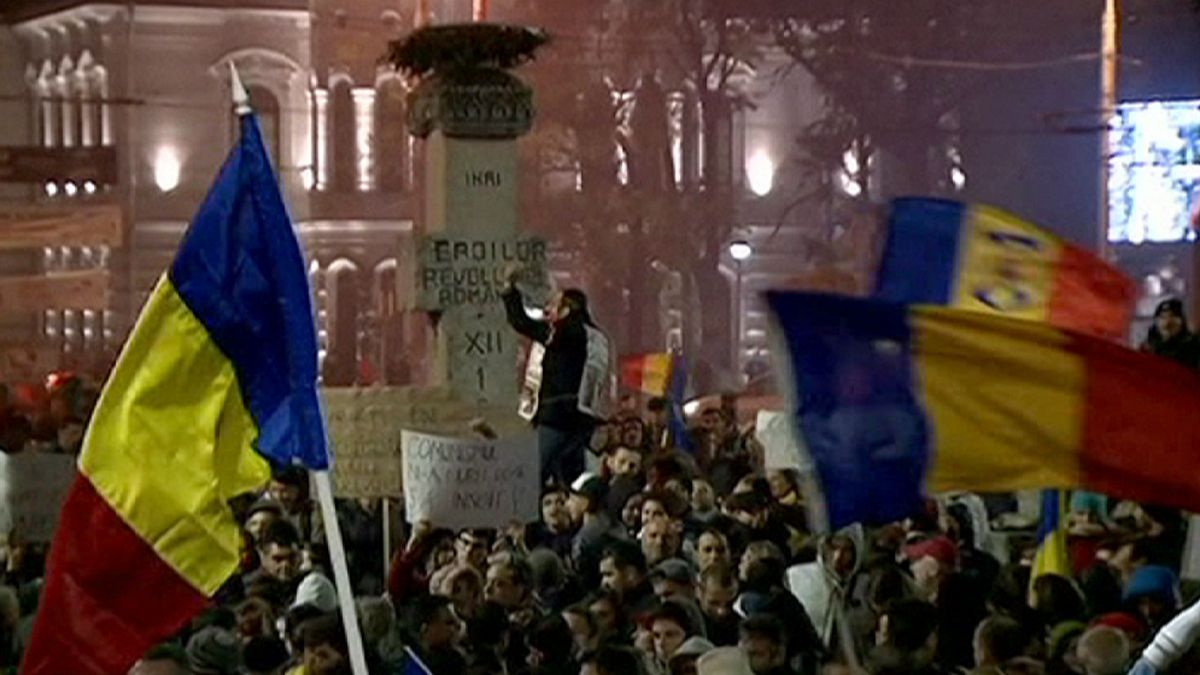 ادامه اعتراضات گسترده مردمی علیه فساد دولتی در رومانی