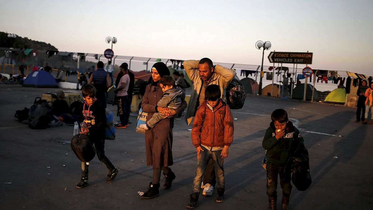 Απεγκλωβίζονται από το ανατολικό Αιγαίο οι πρόσφυγες