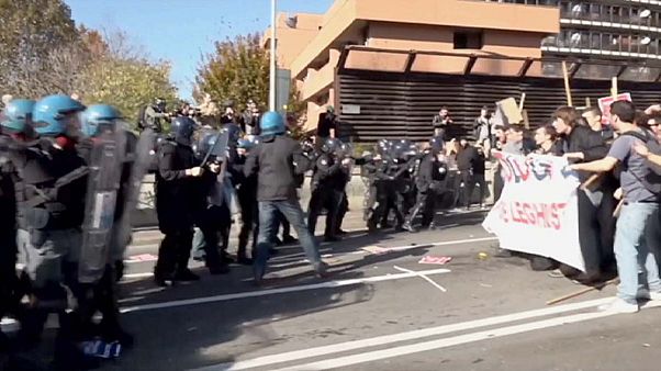 Clashes in Bologna ahead of planned Northern League rally Clashes in Bologna ahead of planned Northern League rally