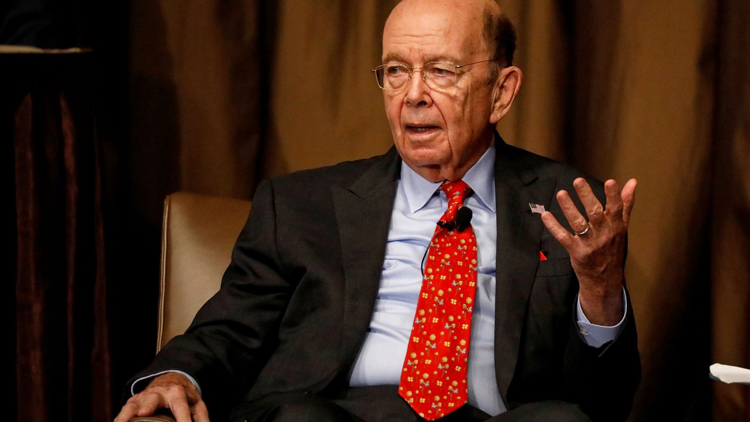 Image: Commerce Secretary Wilbur Ross speaks to the Economic Club of New Yo