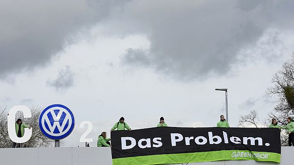 Greenpeace-Protest am VW-Werk in Wolfsburg Greenpeace-Protest am VW-Werk in Wolfsburg
