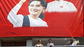 Porträt der Friedensikone Myanmars Aung San Suu Kyi