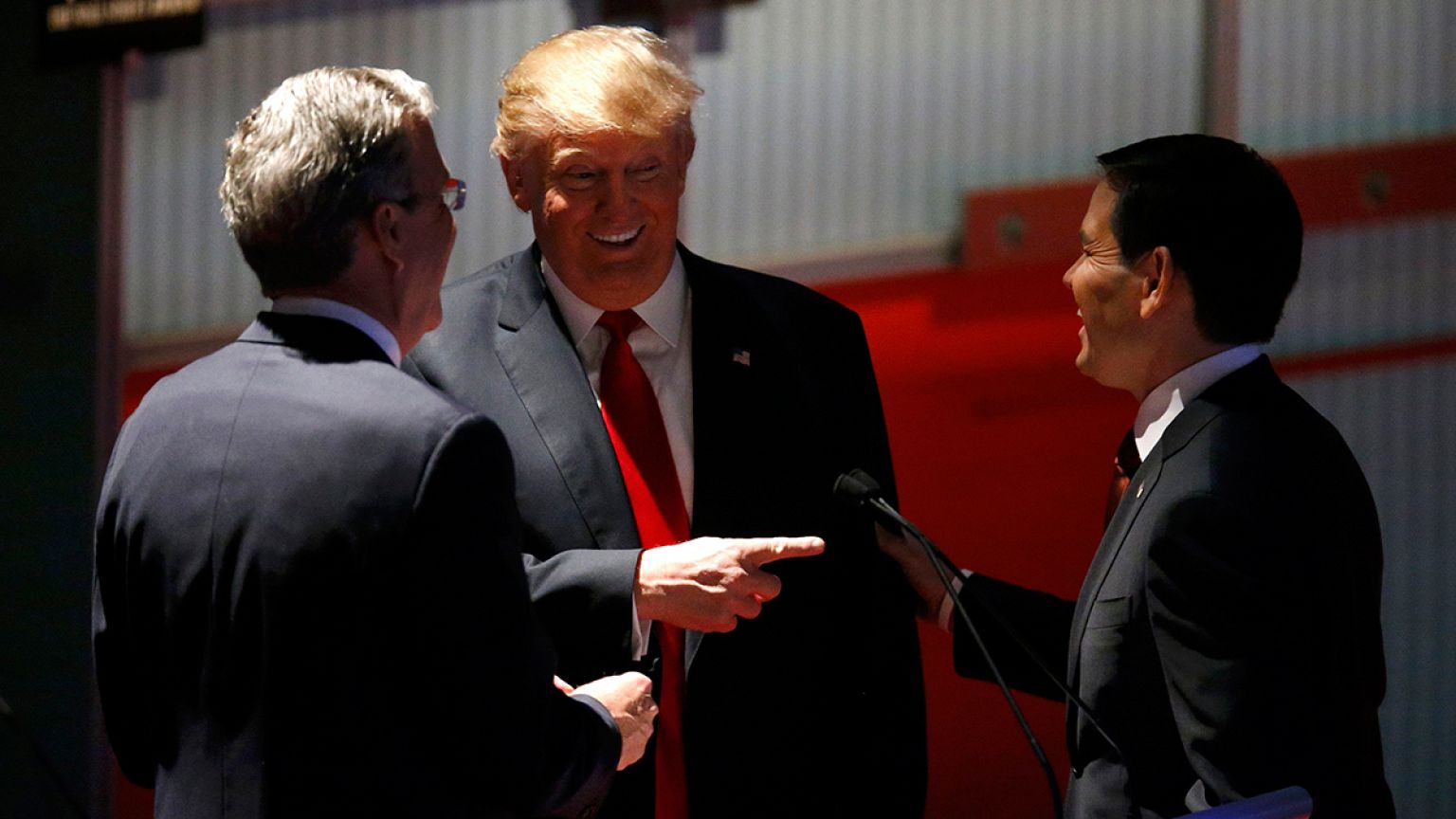 Usa, Trump choc: "Muro anti-immigrati funziona, chiedete a Israele"