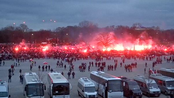 Giorno della Nazione in Polonia, la destra di governo scende in piazza contro l'Ue Giorno della Nazione in Polonia, la destra di governo scende in piazza contro l'Ue