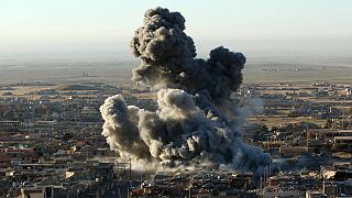 Irak: vasta ofensiva de los 'peshmergas' y la coalición internacional para liberar Sinyar de manos de los yihadistas