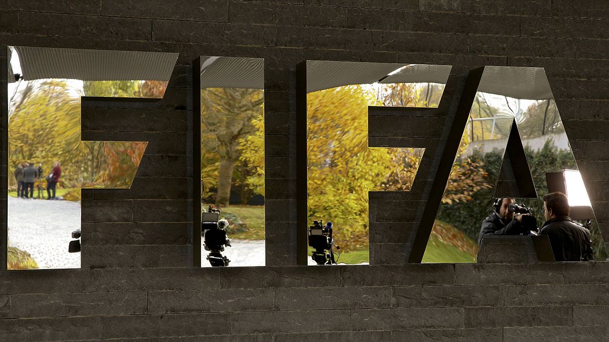 La FIFA retient 5 candidats pour prendre sa tête