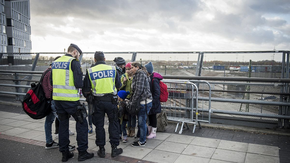 السويد تشدد مراقبتها الحدودية أمام المهاجرين