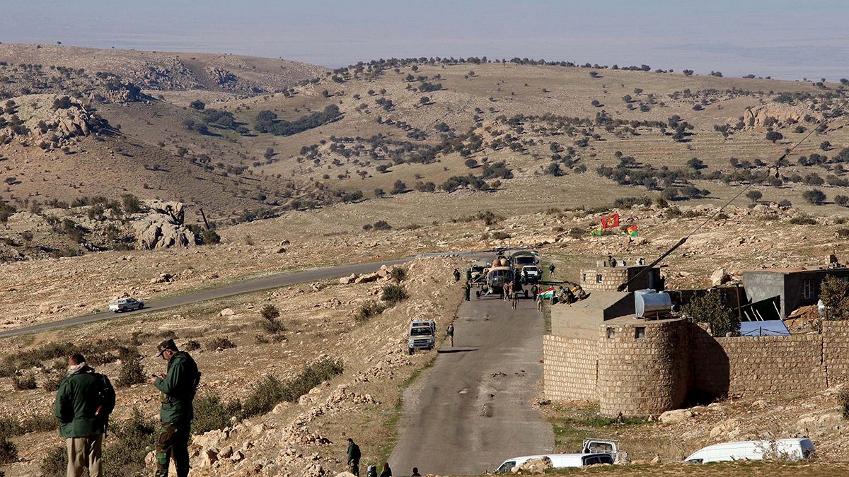 Curdos lançam mega ofensiva contra jhiadistas do EI