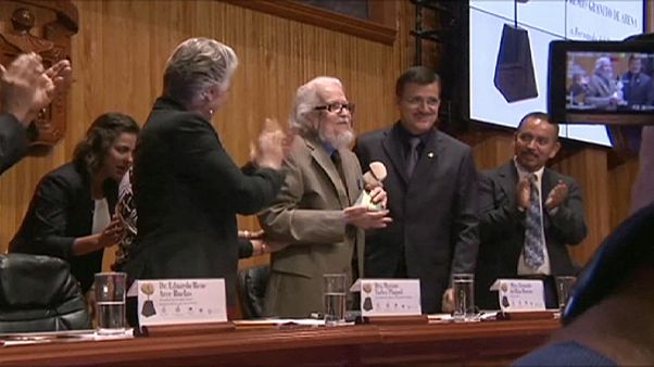Fernando del Paso recebe Prémio Cervantes 2015 Fernando del Paso recebe Prémio Cervantes 2015