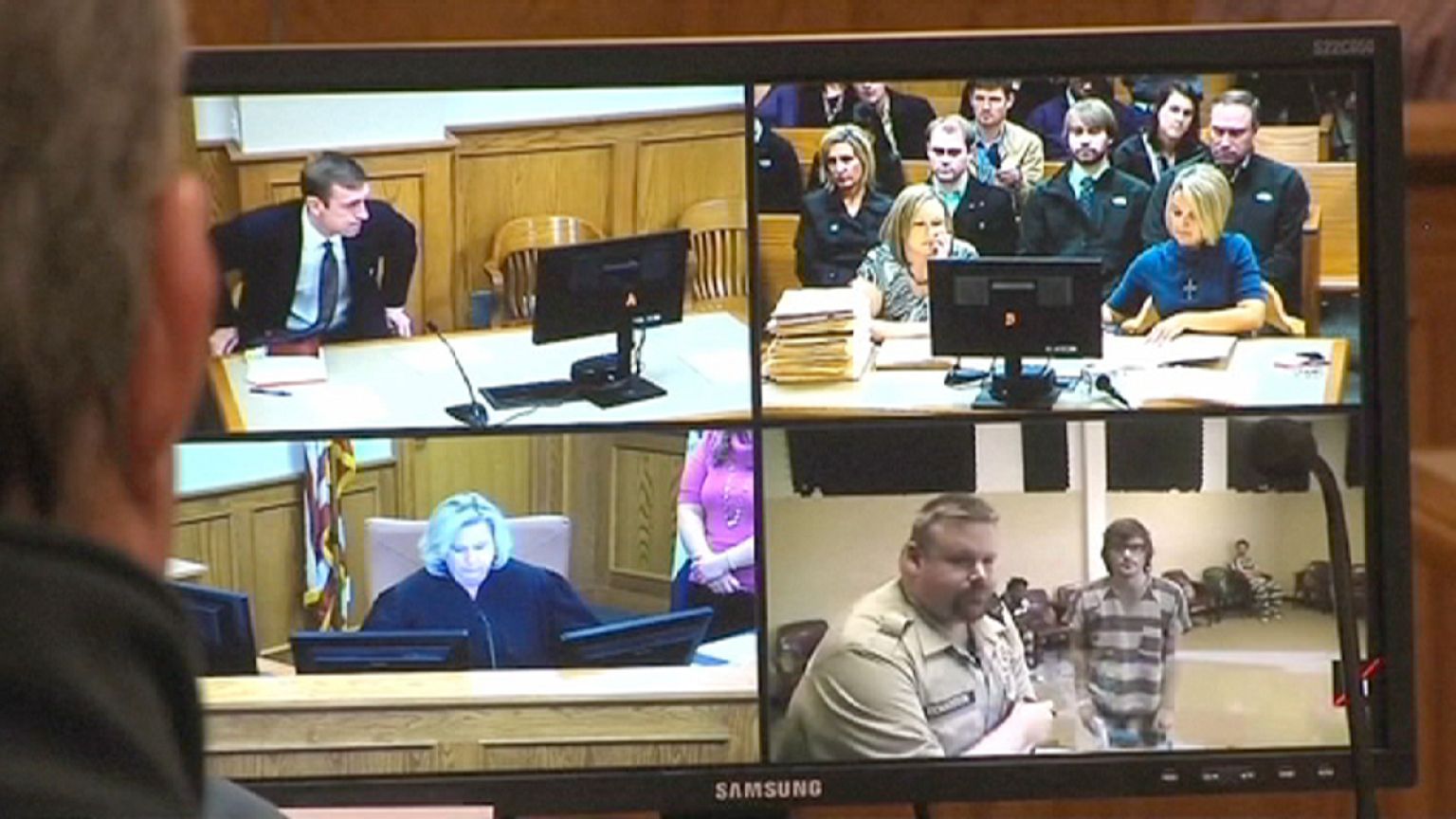 Terrorizmussal vádolják a rasszista fenyegetőt Missouriban