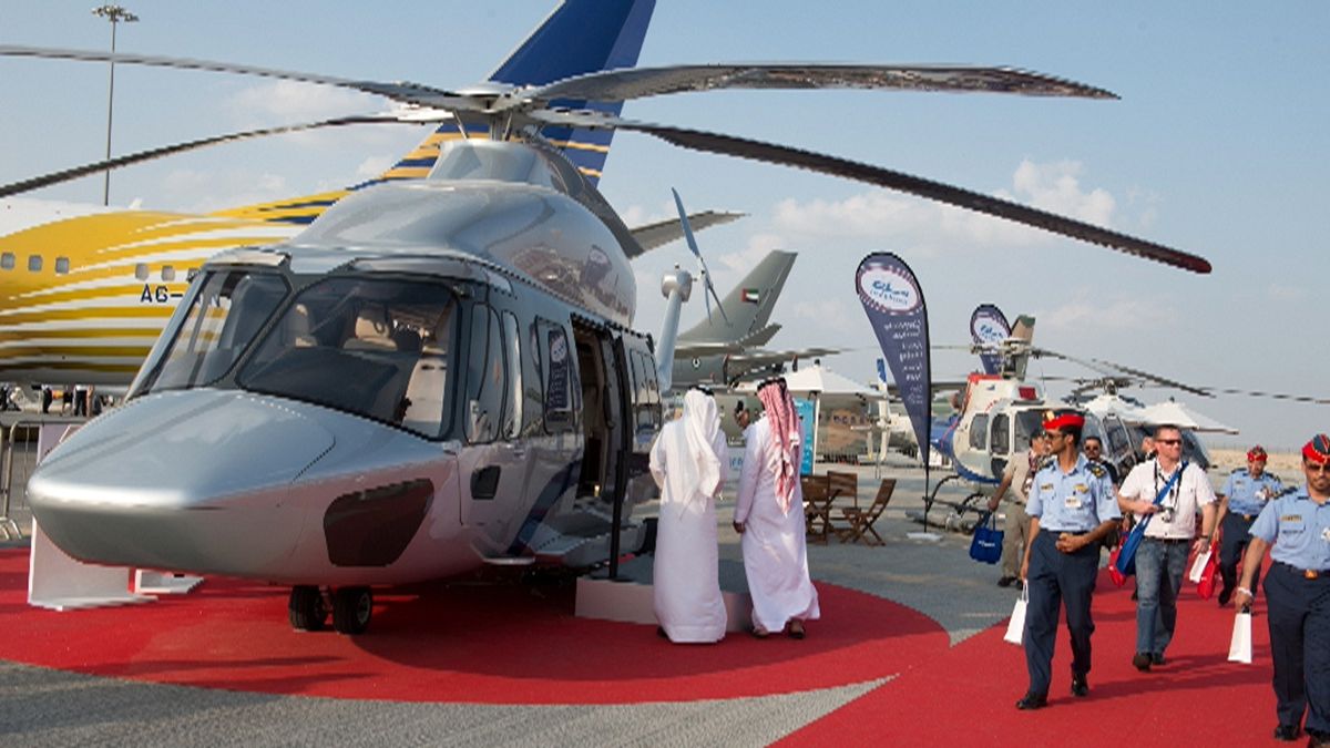 Dubai Airshow 2015 - Highlights Day 1