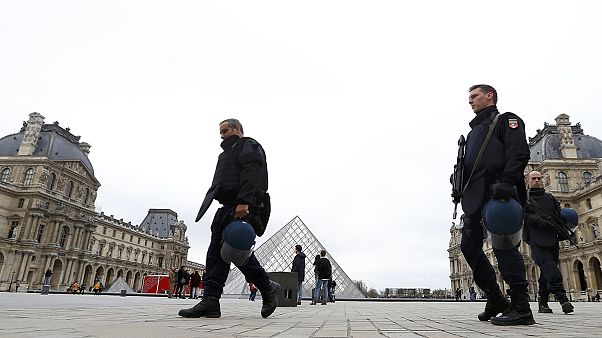Paris security tightened after attacks Paris security tightened after attacks