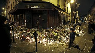 Thousands in Paris attend memorial service for Friday's terror victims