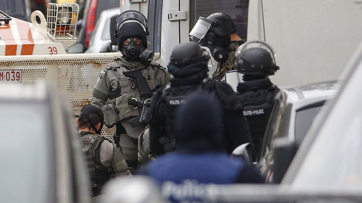 Attentats de Paris : deux inculpations à Bruxelles