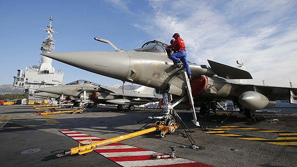 Francia-orosz összehangolt bombázás Szíriában Francia-orosz összehangolt bombázás Szíriában