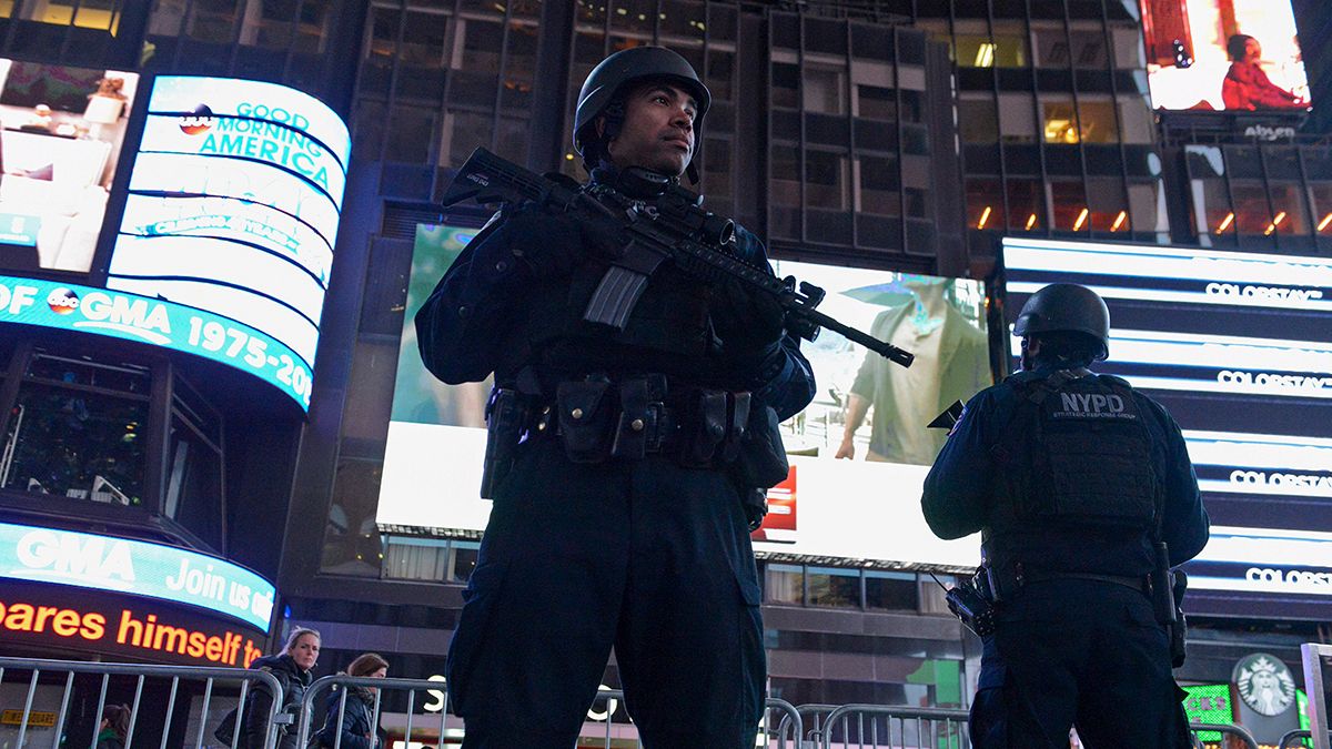 New York mayor downplays terror threat video