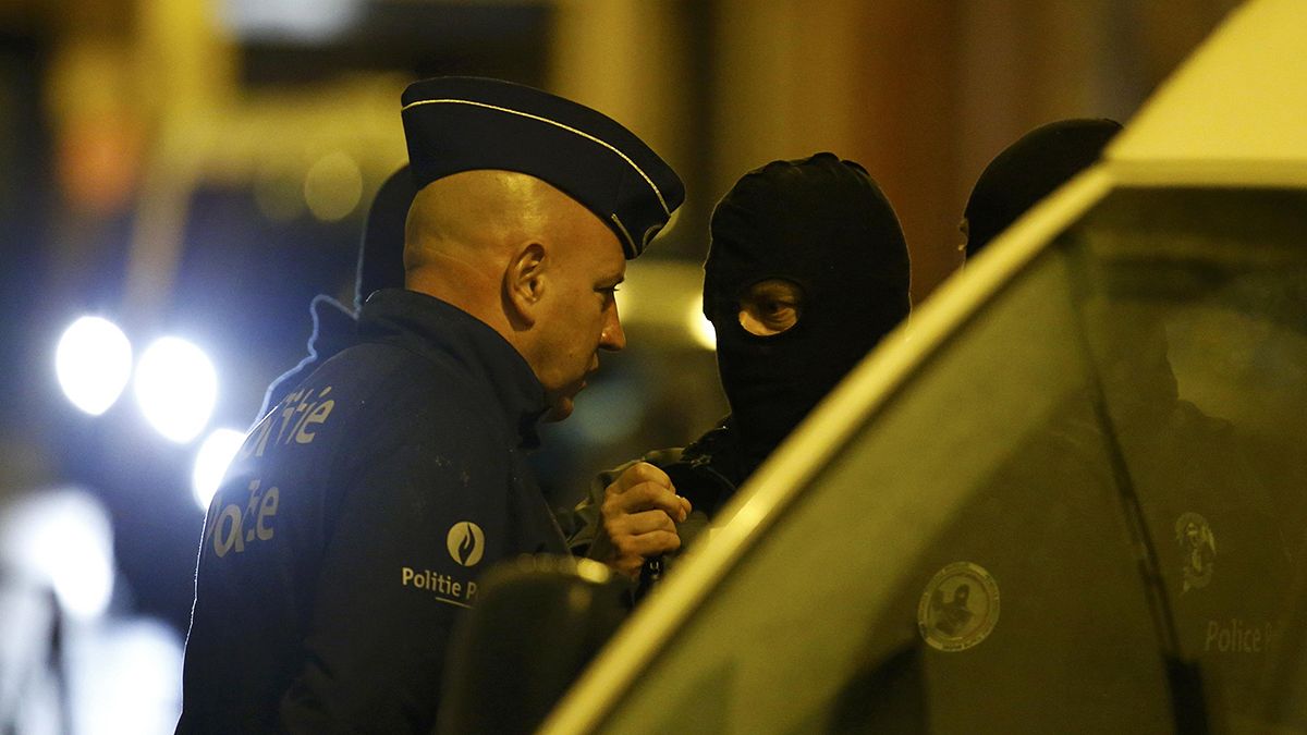 Brüsszeli rajtaütések: kilenc embert vettek őrizetbe