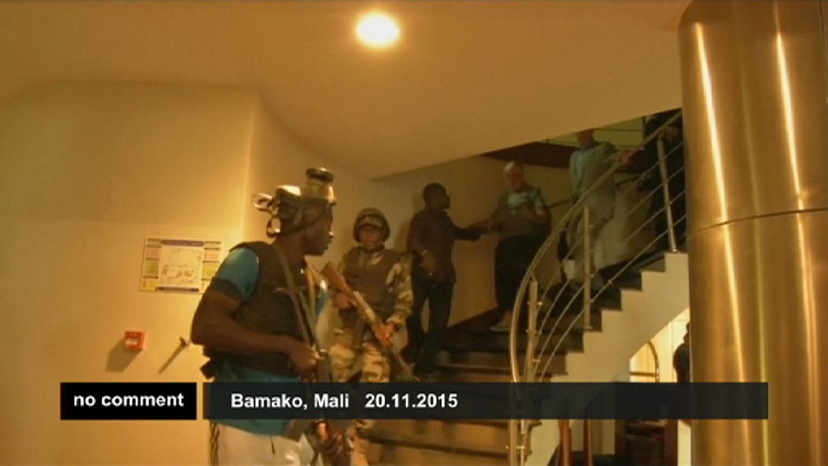 Prise d'otages à Bamako : les forces de sécurité prennent d'assaut l'hôtel