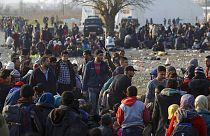 إجراءات مراقبة استثنائية للاجئين الوافدين على اليونان ومقدونيا