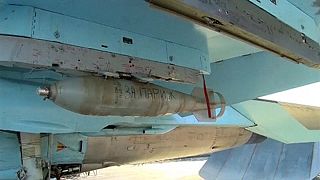 "Queste bombe sono per Parigi". Lo scrivono i russi sui missili anti-Isil