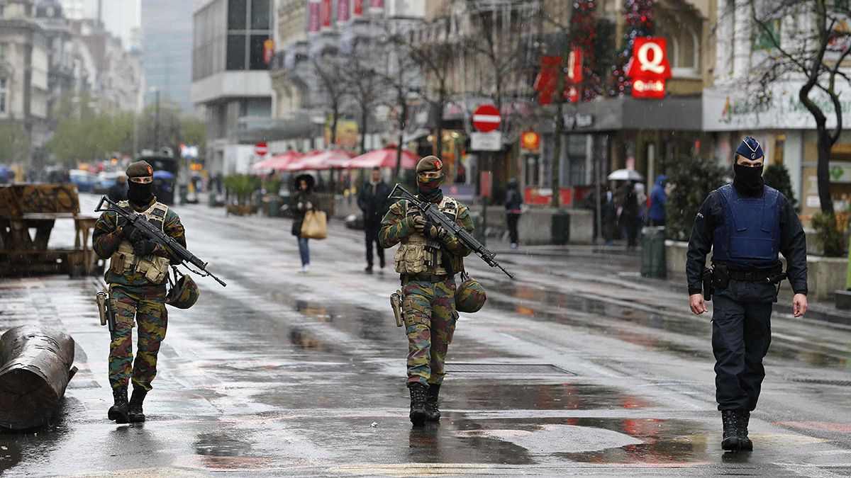 Brussels on full security alert, metro closed