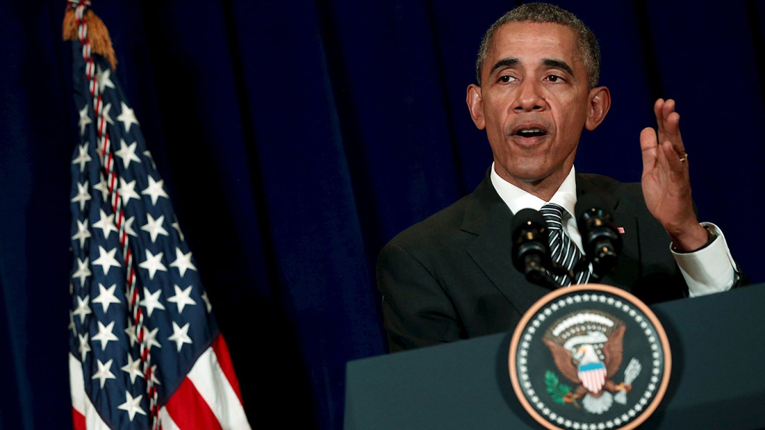 Cumbre ASEAN: Obama pide que se detenga la construcción de islas artificiales en el Mar del Sur de China y defiende el TPPA
