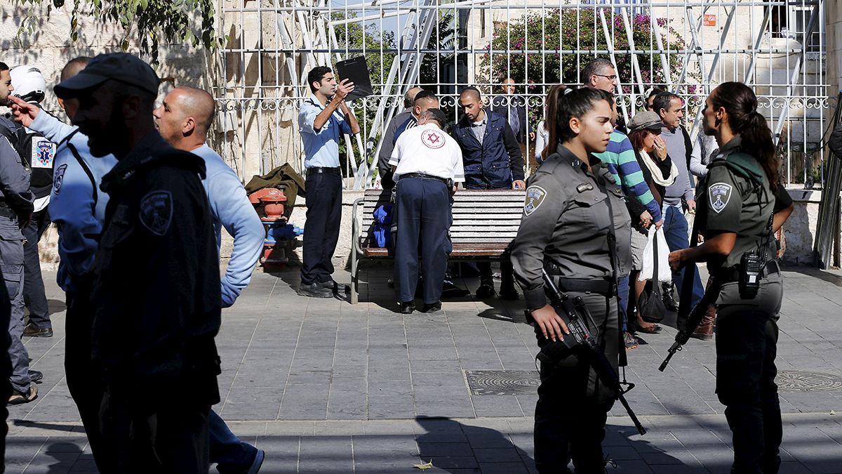 Tension and panic in Jerusalem after 'scissor attack on Israeli'