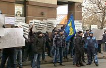 Tüntetők dobálták meg a moszkvai török követséget
