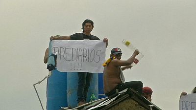 Prisioneiros protestam na Bolívia
