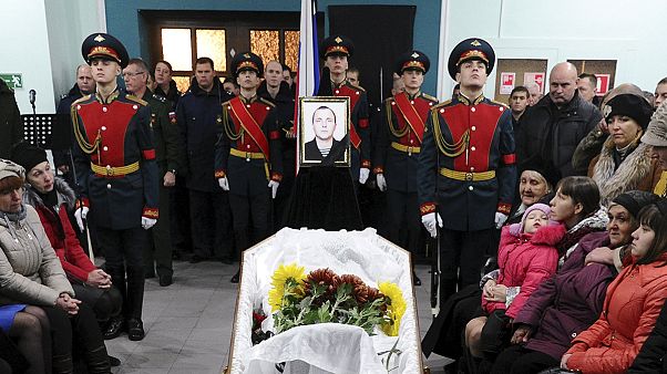 Suriye'de vurulan Rus asker toprağa verildi Suriye'de vurulan Rus asker toprağa verildi