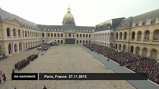 Francia rinde homenaje en París a las víctimas del 13-N