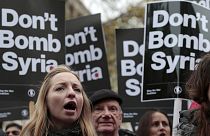 Διαδηλώσεις σε Λονδίνο και Μαδρίτη κατά της στρατιωτικής επέμβασης στη Συρία
