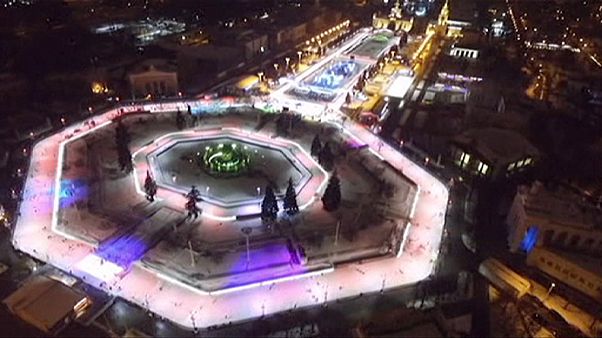 Größte Eisbahn Europas fürs Publikum geöffnet Größte Eisbahn Europas fürs Publikum geöffnet