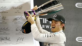 Rosberg takes third straight win with victory in Abu Dhabi