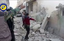 Syrien: Russische Bombardierungen fordern angeblich Dutzende Todesopfer