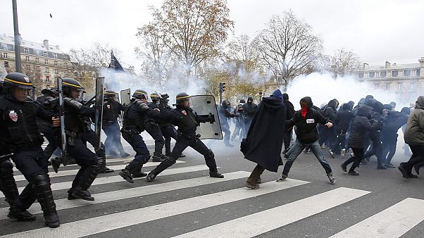 Marchas mundiales por la justicia climática. 300 detenidos en París Marchas mundiales por la justicia climática. 300 detenidos en París