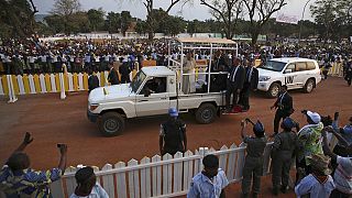 Papa Francesco a Bangui, Centrafrica, apre le porte del Giubileo nella "capitale" delle violenze di religione