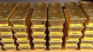 El oro, en mínimos en seis años por la inminente subida de tipos de la Fed